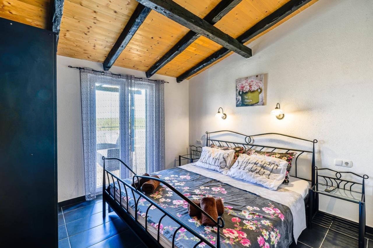 Villa Mia Sukošan Buitenkant foto